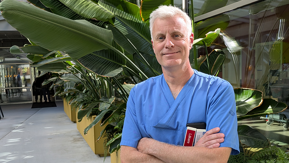 Gabriel Lindahl, överläkare vid Onkologiska kliniken i Linköping.